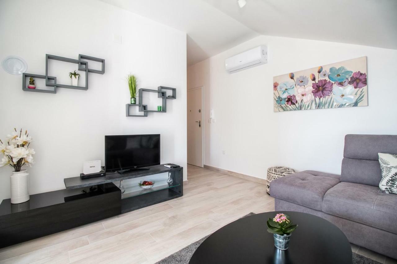 Apartment Hera With Balcony And Free Parking Ζαντάρ Εξωτερικό φωτογραφία