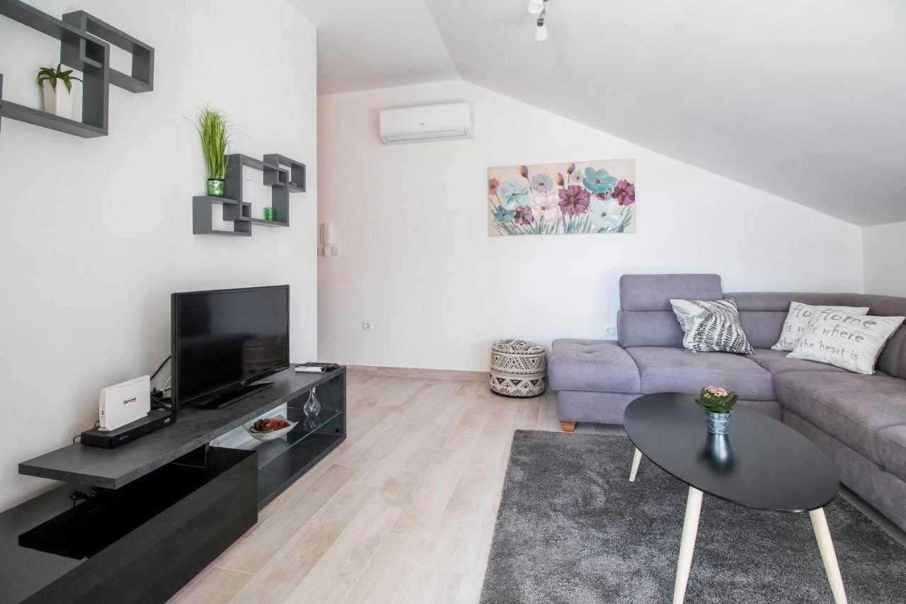 Apartment Hera With Balcony And Free Parking Ζαντάρ Εξωτερικό φωτογραφία